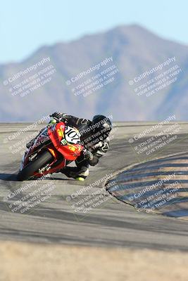 media/Dec-06-2025-CVMA (Sat) [[4a896cc04c]]/Race 9-500-400-350 Supersport/